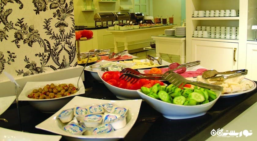 بوفه سلف سرویس صبحانه